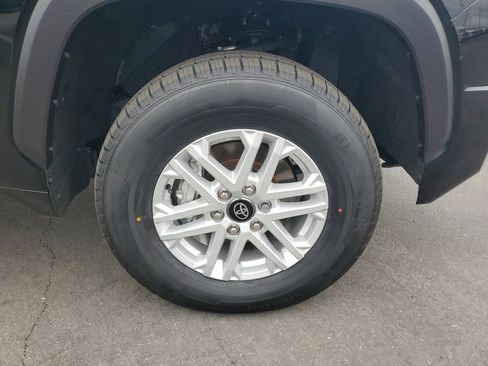 Used 2025 Toyota Tundra SR5 AWD/4WD image 6