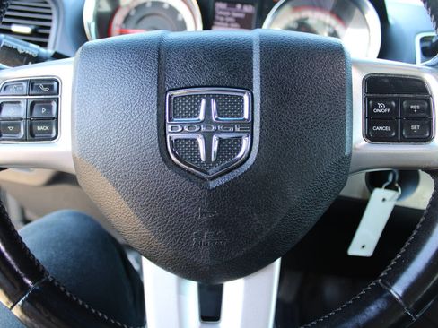 Used 2017 Dodge Grand Caravan GT image 13