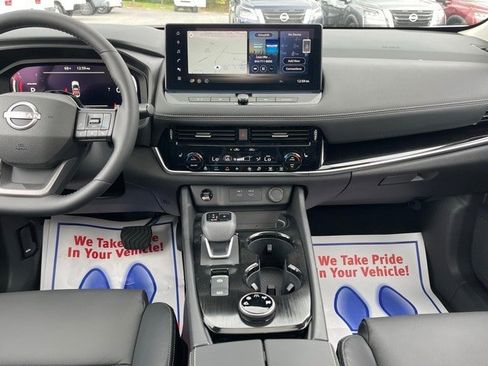 New 2025 Nissan Rogue SL w/ Tech Package image 26