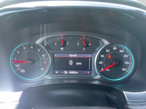 Used 2023 Chevrolet Traverse LT w/ Rear Camera Mirror Package AWD/4WD image 28
