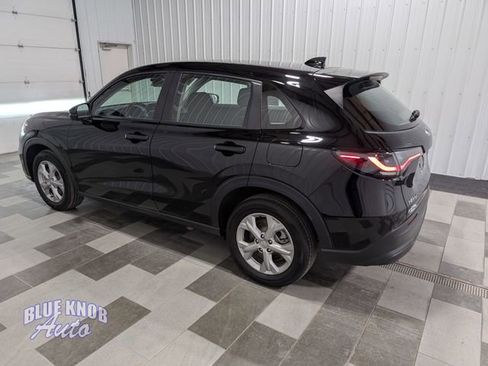 Used 2025 Honda HR-V LX image 2