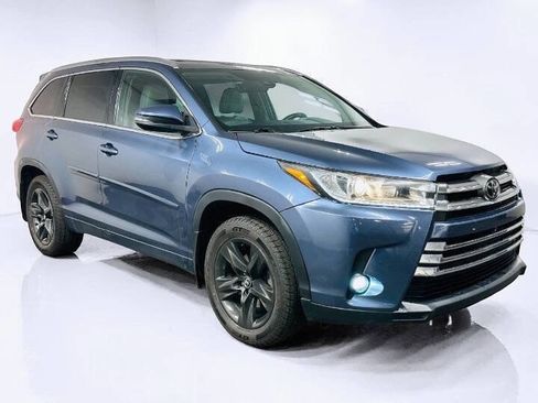 Used 2019 Toyota Highlander Limited Platinum AWD/4WD image 2