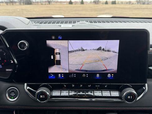 Used 2024 Chevrolet Colorado Z71 w/ Z71 Convenience Package 2 image 15