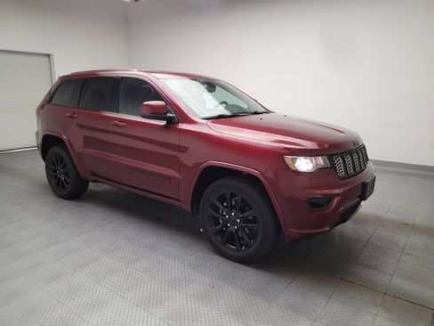 Used 2020 Jeep Grand Cherokee Altitude AWD/4WD image 11