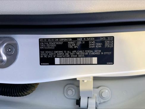 Used 2023 Volvo XC60 B5 Plus w/ Climate Package image 31