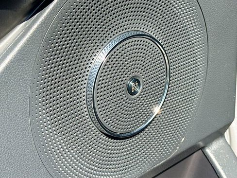 Used 2022 Ford Expedition Limited image 19