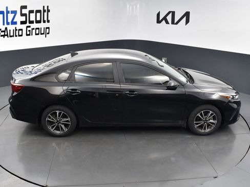 Certified 2022 Kia Forte LXS FWD image 14