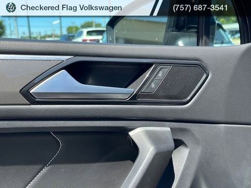 Used 2024 Volkswagen Tiguan SE R-Line w/ MDO Package, Two-Row AWD/4WD image 15