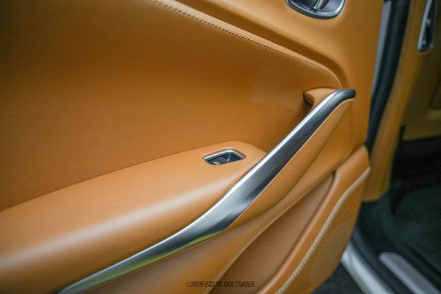 Used 2021 Aston Martin DBX AWD/4WD image 39