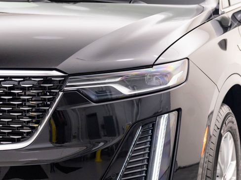 New 2025 Cadillac XT6 Luxury image 27