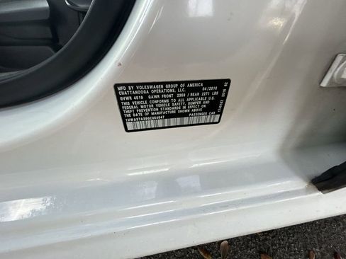 Used 2016 Volkswagen Passat 1.8T S image 23