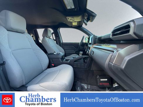 Used 2024 Toyota Tacoma SR5 AWD/4WD image 20