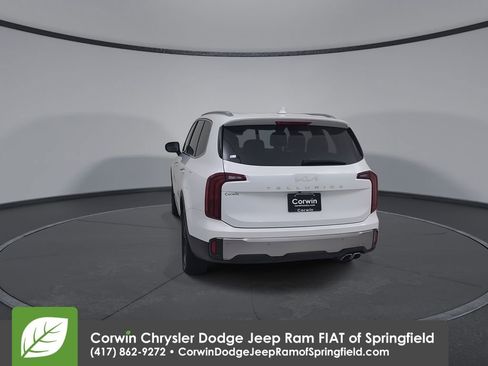 Used 2025 Kia Telluride S FWD image 12