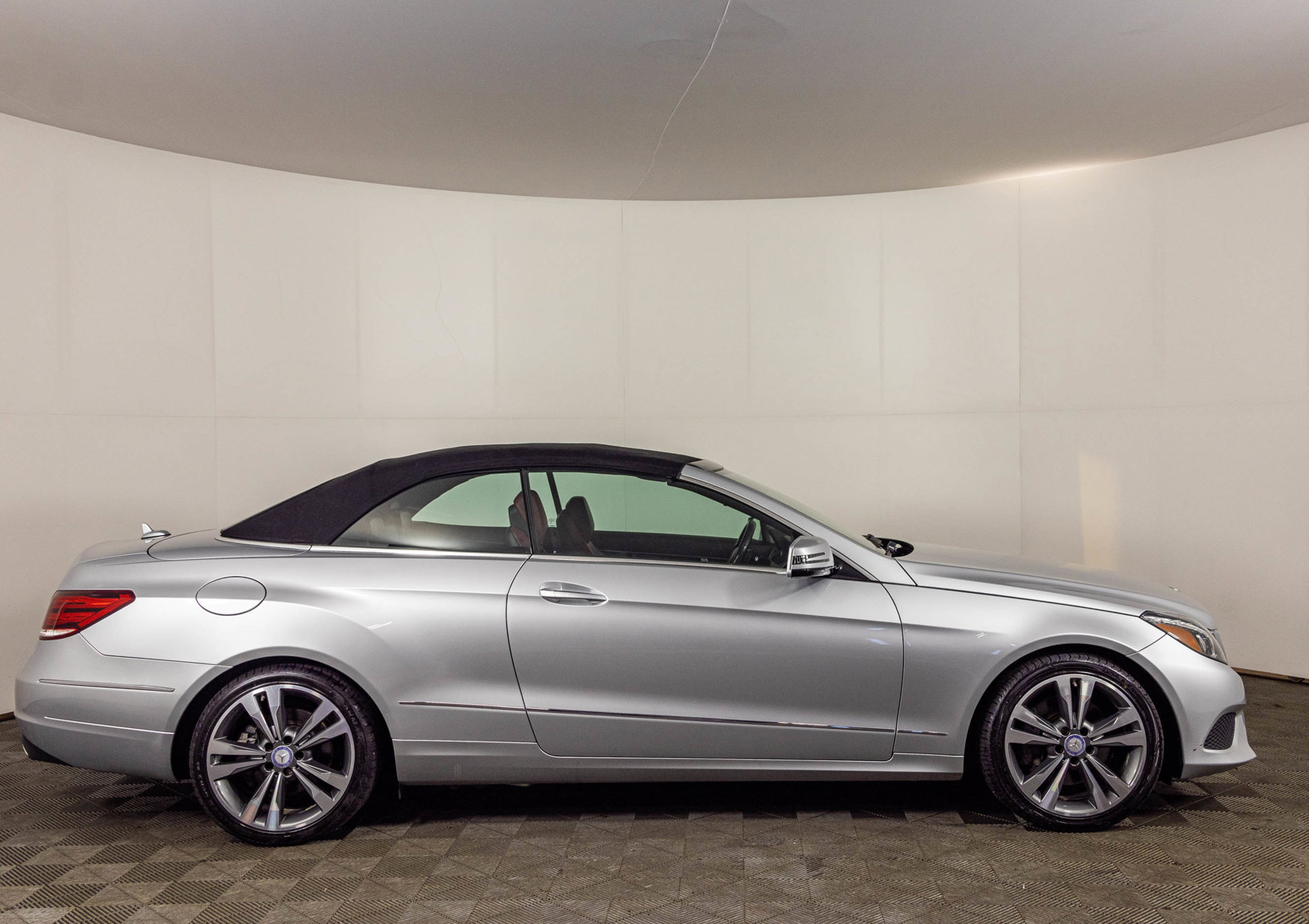 Used 2017 Mercedes-Benz E 400 Cabriolet image 17