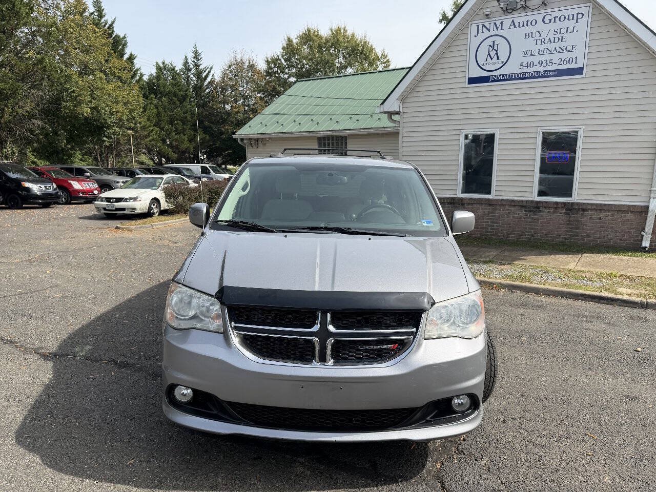 Used 2013 Dodge Grand Caravan Crew w/ Driver Convenience Group FWD image 2