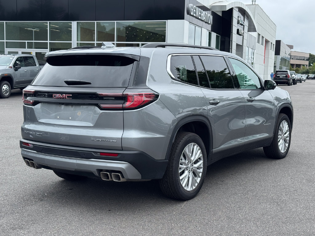 Used 2026 GMC Acadia Elevation w/ Elevation Premium Package AWD/4WD image 3