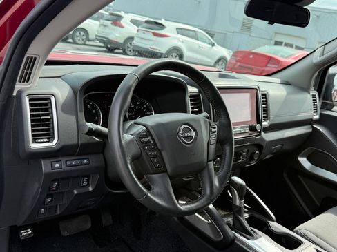 Used 2024 Nissan Frontier SV w/ SV Convenience Package RWD image 4