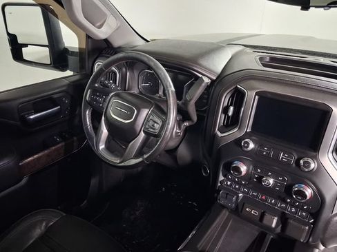 Used 2021 GMC Sierra 2500 Denali w/ Denali Ultimate Package AWD/4WD image 18