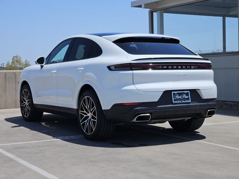 Certified 2026 Porsche Cayenne Coupe AWD/4WD image 3
