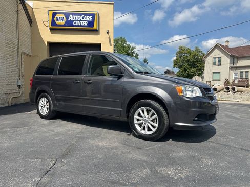 Used 2016 Dodge Grand Caravan SXT FWD image 5