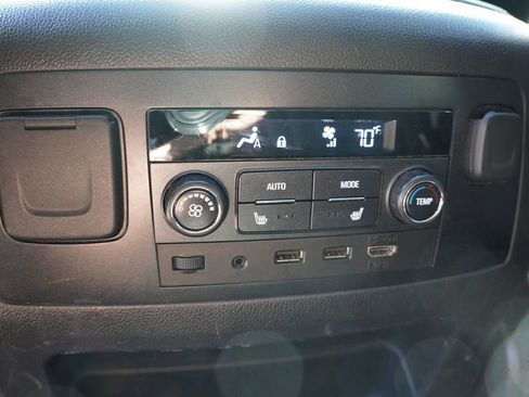 Used 2019 Chevrolet Suburban Premier image 5