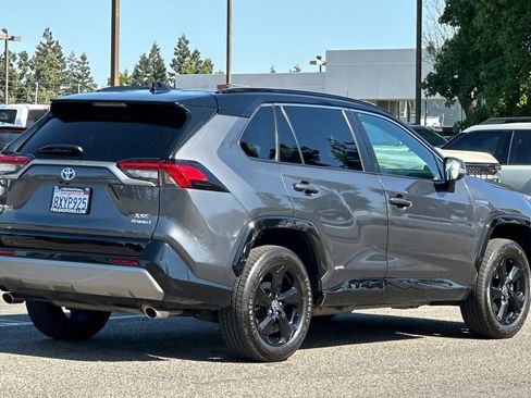 Used 2021 Toyota RAV4 XSE AWD/4WD image 2
