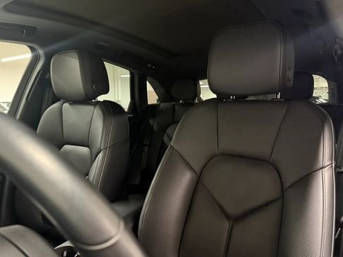 Used 2024 Porsche Macan image 22