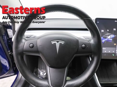 Used 2018 Tesla Model 3 Long Range image 10