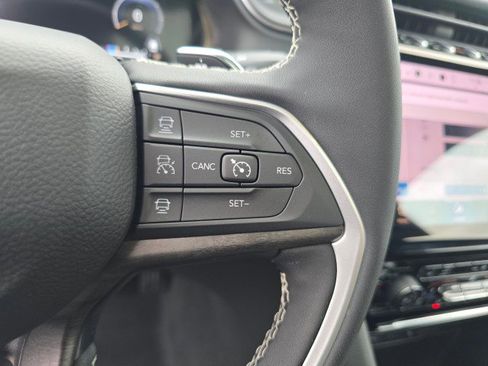 New 2025 Jeep Grand Cherokee Limited AWD/4WD image 30
