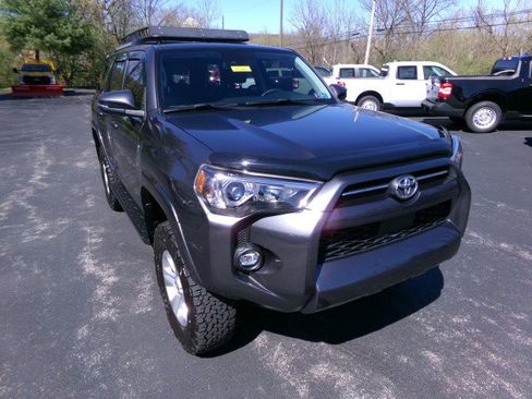 Used 2021 Toyota 4Runner SR5 Premium w/ Moonroof Package image 2