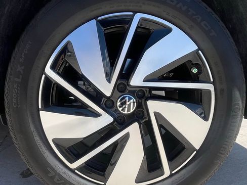 Certified 2025 Volkswagen Atlas SEL AWD/4WD image 7
