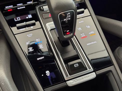 Certified 2019 Porsche Cayenne AWD/4WD image 34