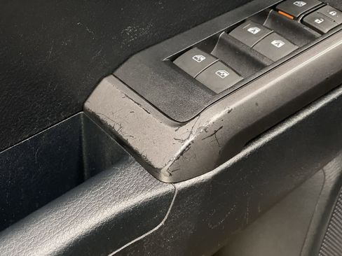 Used 2018 Toyota Tacoma TRD Sport image 36