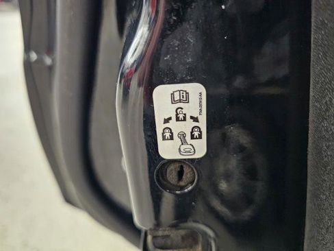 Used 2010 Ford Focus SE image 27