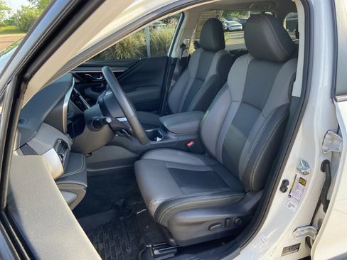 Used 2023 Subaru Outback Onyx Edition XT w/ Popular Package #2 image 18