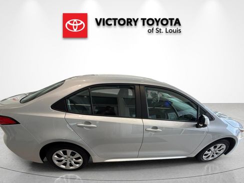 Used 2024 Toyota Corolla LE image 2