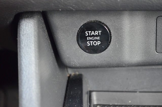 Used 2025 Nissan Rogue SV AWD/4WD image 25