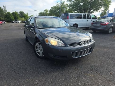 Used 2011 Chevrolet Impala LT FWD image 1