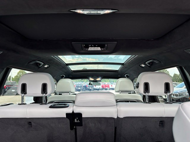Used 2024 BMW X7 xDrive40i w/ M Sport Package AWD/4WD image 14