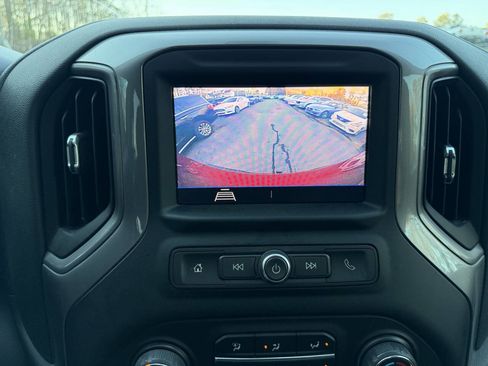 Used 2020 Chevrolet Silverado 1500 Custom w/ Custom Convenience Package image 18