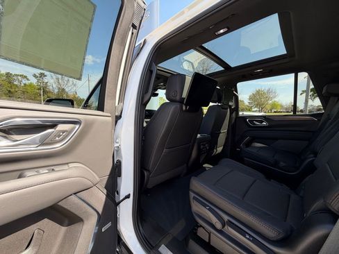 Used 2024 Chevrolet Tahoe High Country image 25