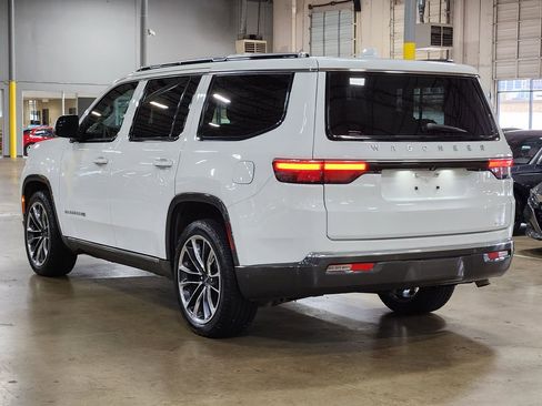 Used 2022 Jeep Wagoneer Series III w/ Premium Group I image 11
