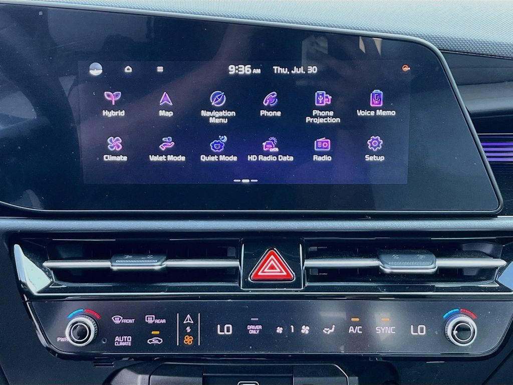 Certified 2024 Kia Niro EX Touring FWD image 21