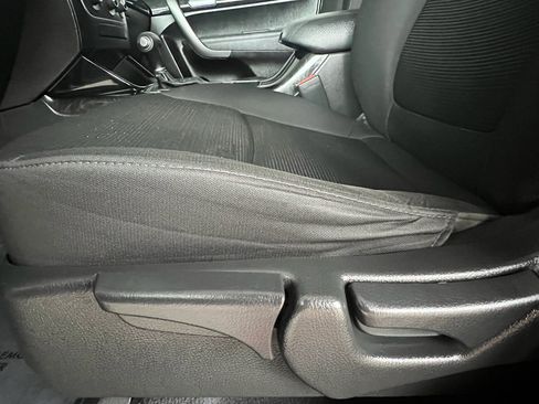 Used 2014 Kia Sorento LX image 19