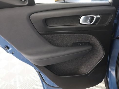 Used 2024 Volvo XC40 B5 Plus AWD/4WD image 25