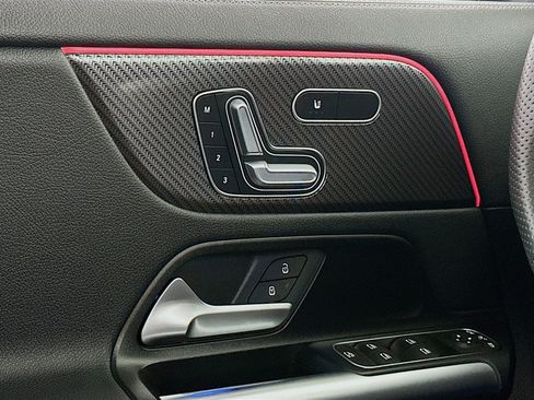 Used 2024 Mercedes-Benz GLA 35 AMG 4MATIC image 15