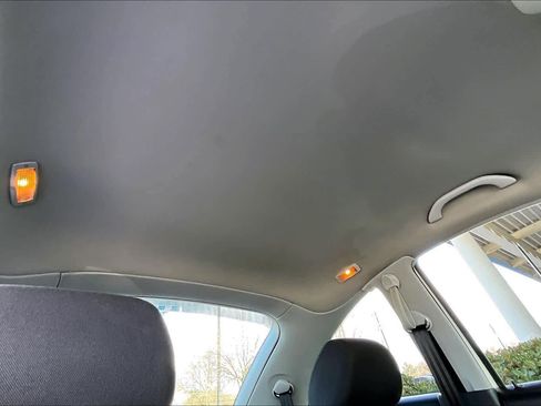 Used 2003 Volkswagen Beetle GL image 12