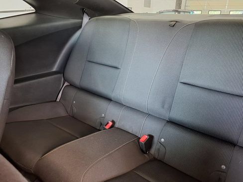 Used 2015 Chevrolet Camaro LT w/ 1LT Preferred Package RWD image 10