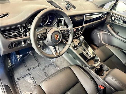 New 2026 Porsche Macan Turbo AWD/4WD image 4