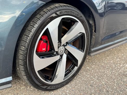 Used 2020 Volkswagen GTI SE image 13